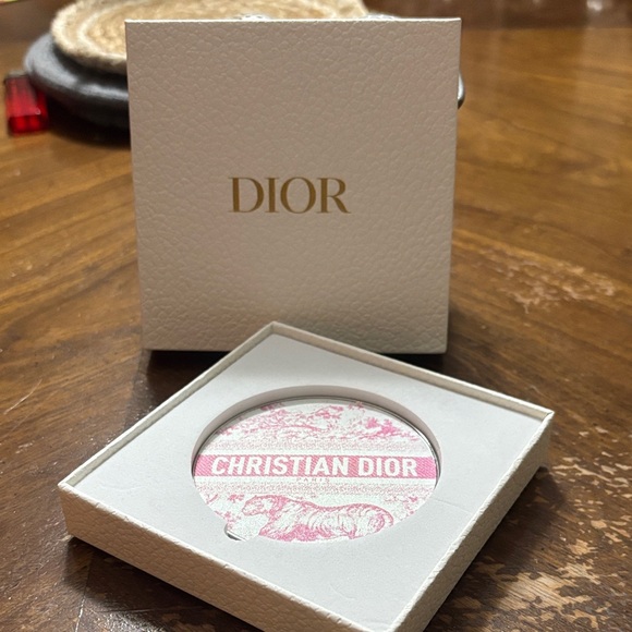 Dior Pink and White Mirrored Compact - Picture 2 of 6